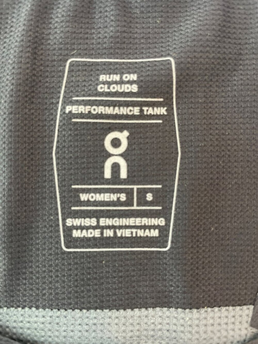 On Cloud Performance Tank Black Eclipse Swiss Engineering Women's Size S $70 NWT - Picture 9 of 11